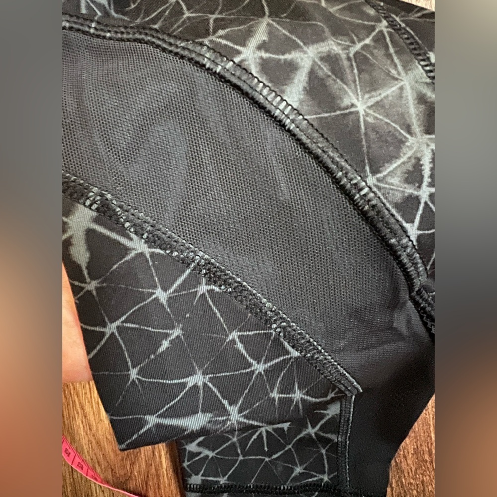 Lululemon Inspire Tight II Women's Full-On Luxtreme Mesh Size 4 - Picture 3 of 7